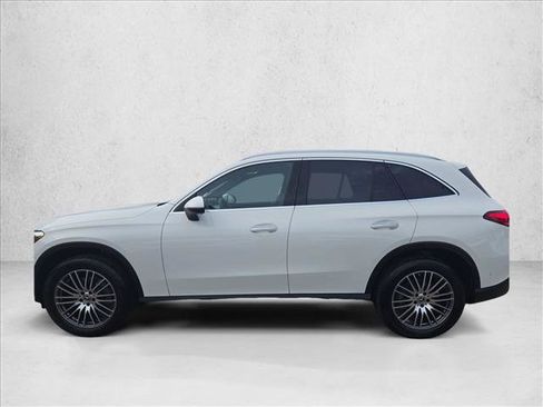 Certified 2026 Mercedes-Benz GLC 300 image 9