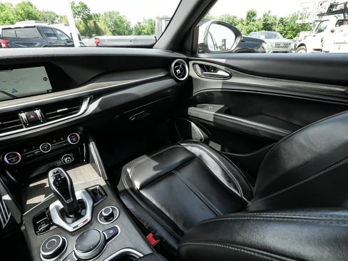 Used 2023 Alfa Romeo Stelvio Ti AWD/4WD image 47