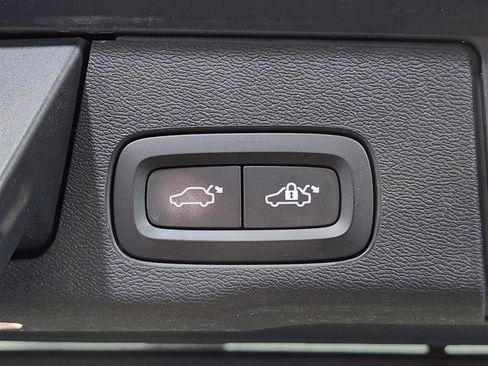 Used 2018 Volvo XC60 T6 Inscription image 32