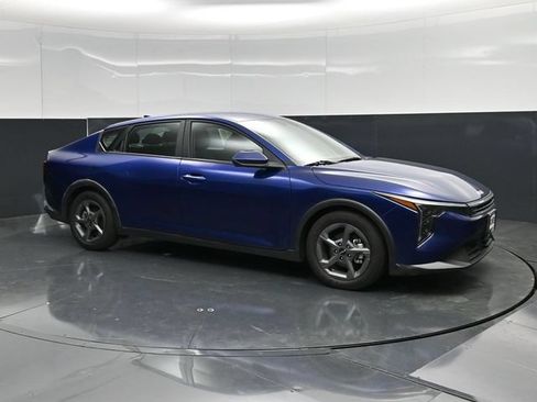Used 2025 Kia K4 FWD image 5