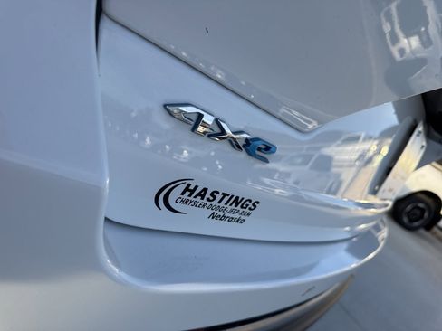 Used 2022 Jeep Grand Cherokee Limited w/ Luxury Tech Group II image 29