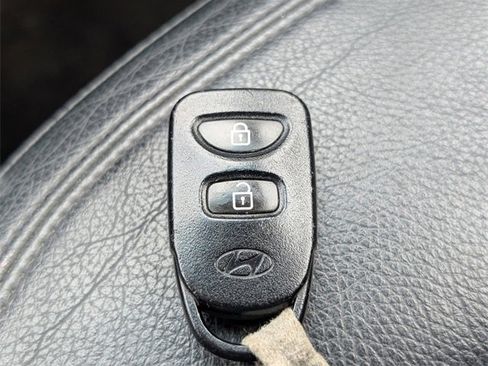 Used 2012 Hyundai Tucson GLS image 27