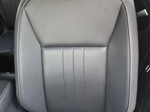 Used 2023 Volkswagen Tiguan SE R-Line FWD image 16