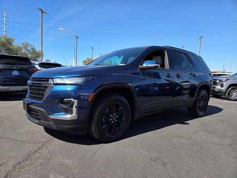 Used 2023 Chevrolet Traverse LS w/ Midnight/Sport Edition image 2