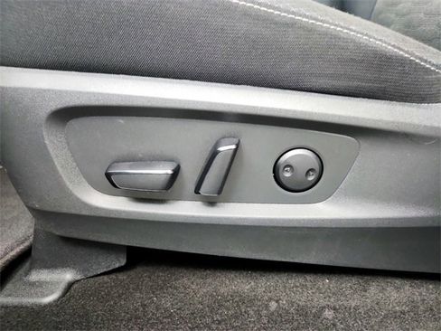 Used 2024 Nissan Pathfinder SV image 20