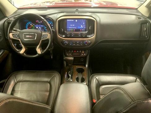 Used 2019 GMC Canyon Denali image 8