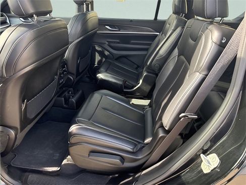 Used 2024 Jeep Grand Cherokee L Limited w/ Luxury Tech Group II image 14