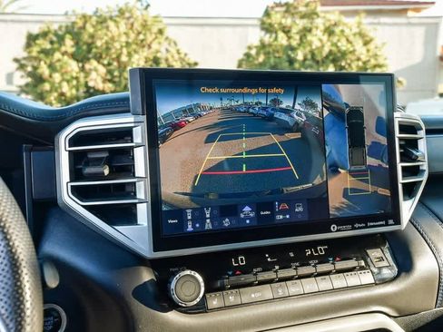 Used 2022 Toyota Tundra Platinum image 25