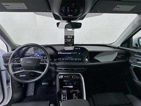 New 2025 Audi Q5 2.0T Premium Plus image 3