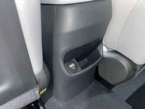 Used 2023 Hyundai Kona SE image 15