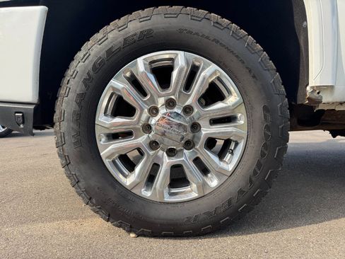 Used 2022 GMC Sierra 3500 Denali w/ Denali Ultimate Package AWD/4WD image 13