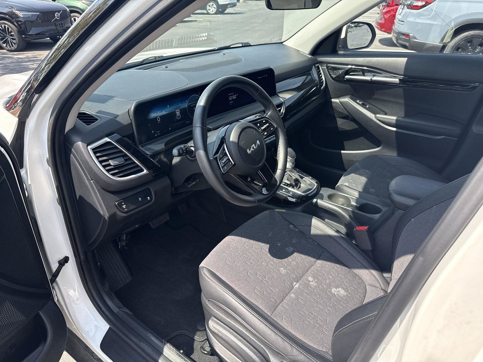 Used 2024 Kia Seltos S AWD/4WD image 9