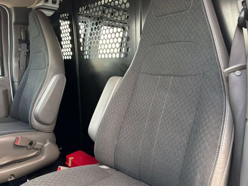 Certified 2025 Chevrolet Express 2500 w/ Driver Convenience Package RWD image 20