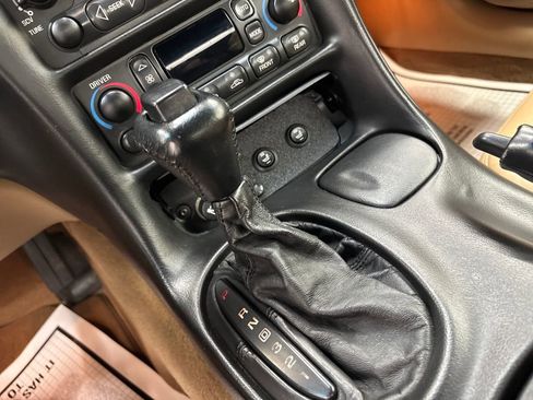 Used 2001 Chevrolet Corvette Convertible w/ Preferred Equipment Group1 image 24