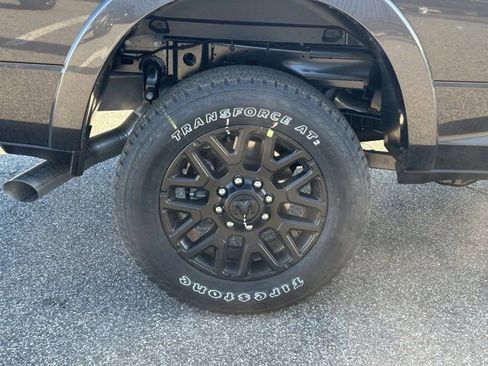 New 2025 RAM 2500 Limited image 19