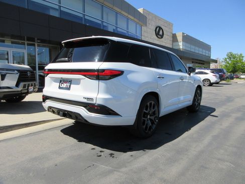 New 2026 Lexus TX 500h AWD image 10