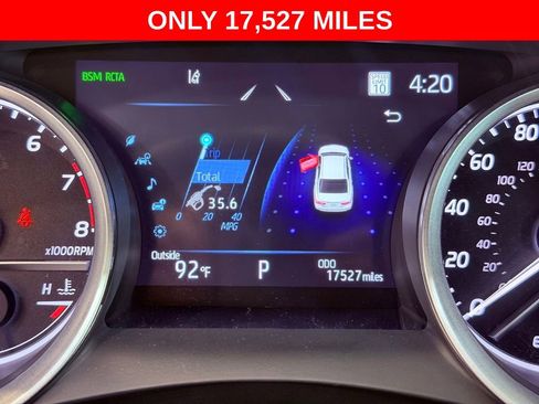 Used 2022 Toyota Camry XLE FWD image 7
