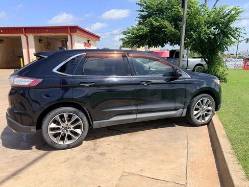 Used 2017 Ford Edge Titanium w/ Equipment Group 301A FWD image 17