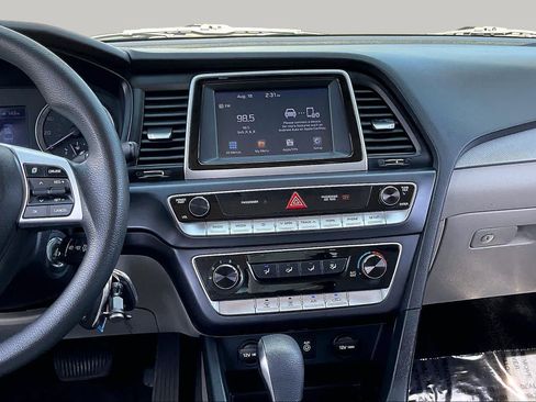 Used 2019 Hyundai Sonata SE FWD image 6