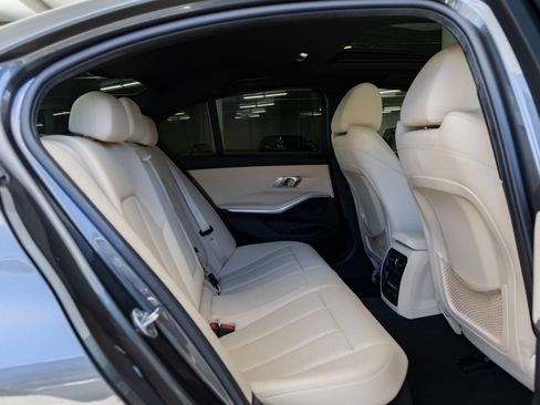 Used 2020 BMW 330i Sedan w/ Convenience Package RWD image 24