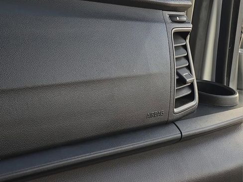 Used 2023 Ford Transit 350 XLT image 27