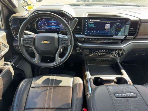 Used 2025 Chevrolet Silverado 3500 High Country w/ Technology Package AWD/4WD image 20