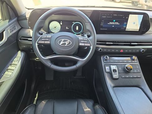Used 2024 Hyundai Palisade Limited FWD image 9
