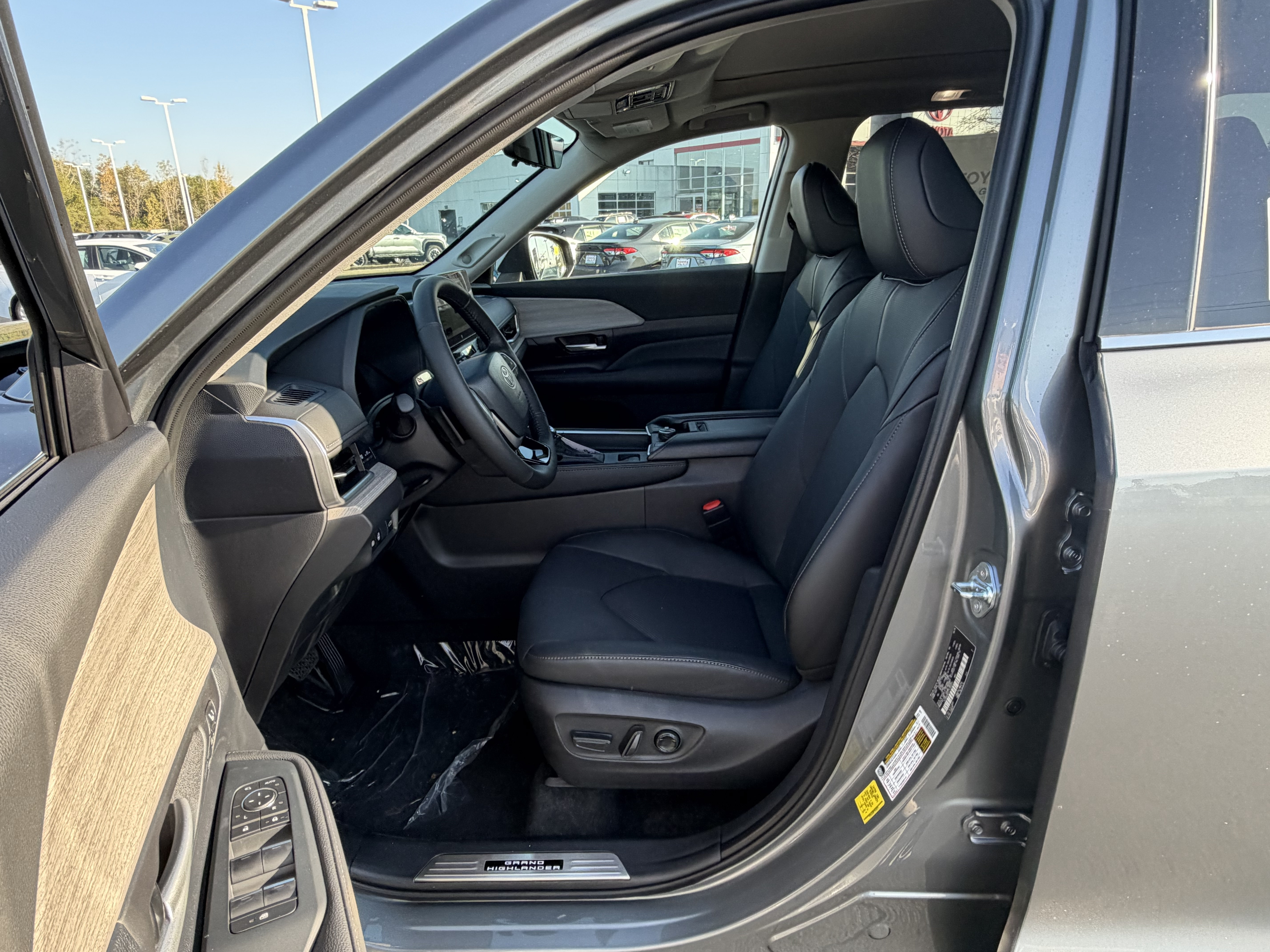 New 2026 Toyota Grand Highlander AWD image 9