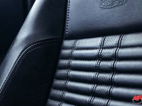 Used 2010 Ford Mustang Shelby GT500 image 24