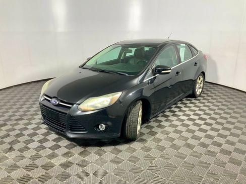 Used 2014 Ford Focus Titanium FWD image 5