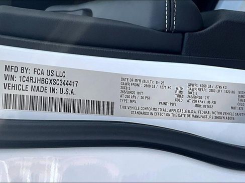 New 2025 Jeep Grand Cherokee Limited w/ Luxury Tech Group II image 12