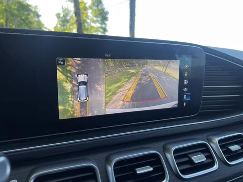 Used 2020 Mercedes-Benz GLE 450 4MATIC w/ AMG Line Exterior image 30