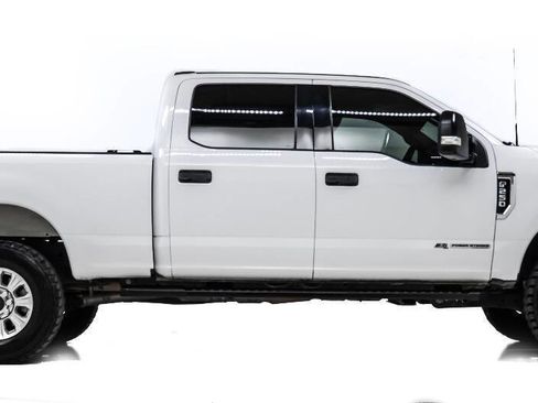 Used 2020 Ford F250 XLT image 5