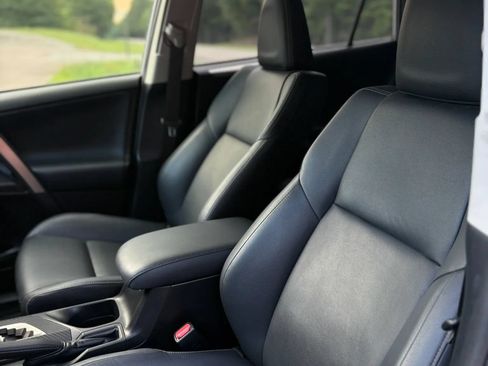 Used 2015 Toyota RAV4 Limited w/ Outdoor Package FWD image 38