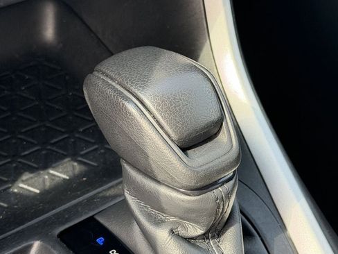 Used 2024 Toyota RAV4 XLE FWD image 20