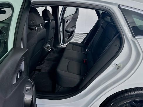 Used 2023 Chevrolet Malibu LT image 30