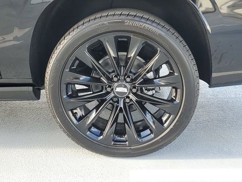 New 2026 Cadillac Escalade ESV Platinum Sport w/ LPO, ONYX Package AWD/4WD image 11
