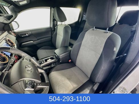 Used 2022 Toyota Tacoma TRD Sport w/ Technology Package RWD image 20
