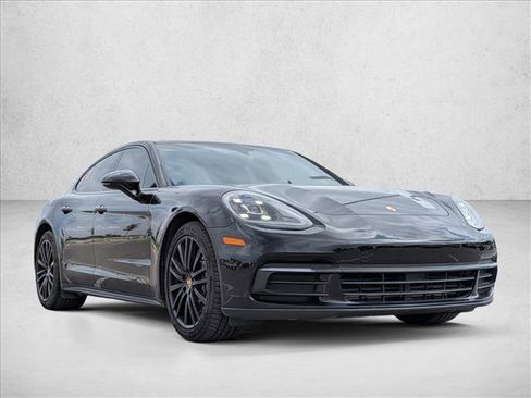 Used 2018 Porsche Panamera image 3