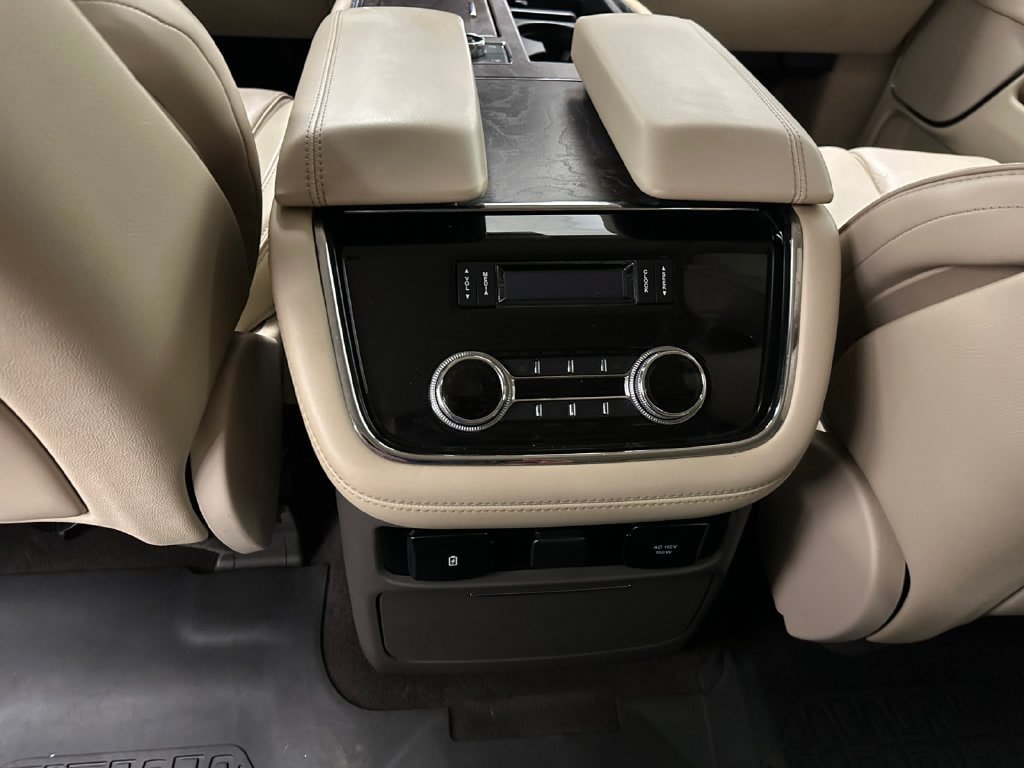 Used 2019 Lincoln Navigator Reserve AWD/4WD image 21