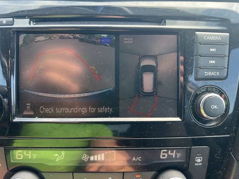 Used 2018 Nissan Rogue SV w/ Premium Package AWD/4WD image 13