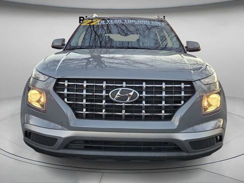 Certified 2022 Hyundai Venue SEL w/ Cargo Package image 5