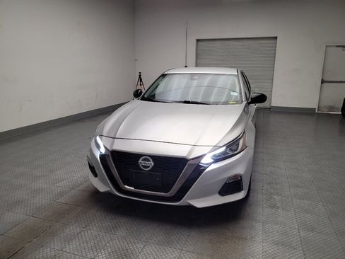 Used 2021 Nissan Altima 2.5 SR FWD image 15