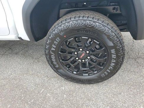 New 2026 GMC Canyon Elevation w/ Technology Package RWD image 8