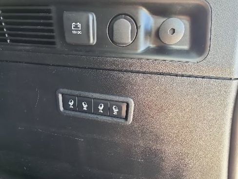 Used 2022 Jeep Wagoneer Series III RWD image 29