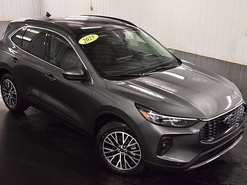 New 2025 Ford Escape SE w/ PHEV Premium Package image 9