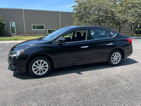 Used 2018 Nissan Sentra SV w/ Premium Package (P01) FWD image 3