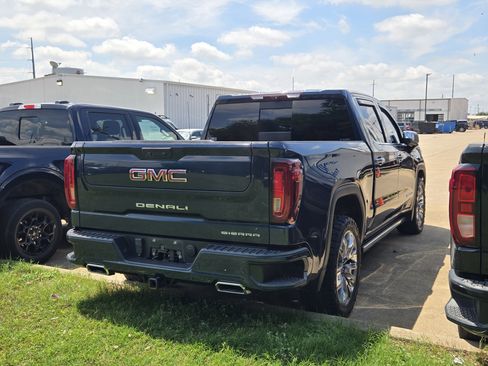 Used 2022 GMC Sierra 1500 Denali w/ Denali Reserve Package AWD/4WD image 4