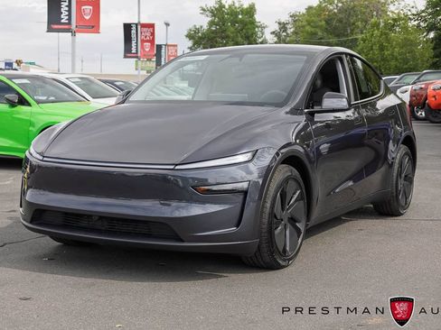 Used 2026 Tesla Model Y Long Range AWD/4WD image 16