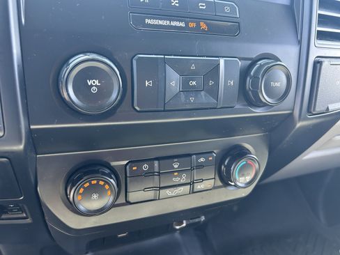 Used 2019 Ford F150 XL w/ Equipment Group 101A Mid AWD/4WD image 18